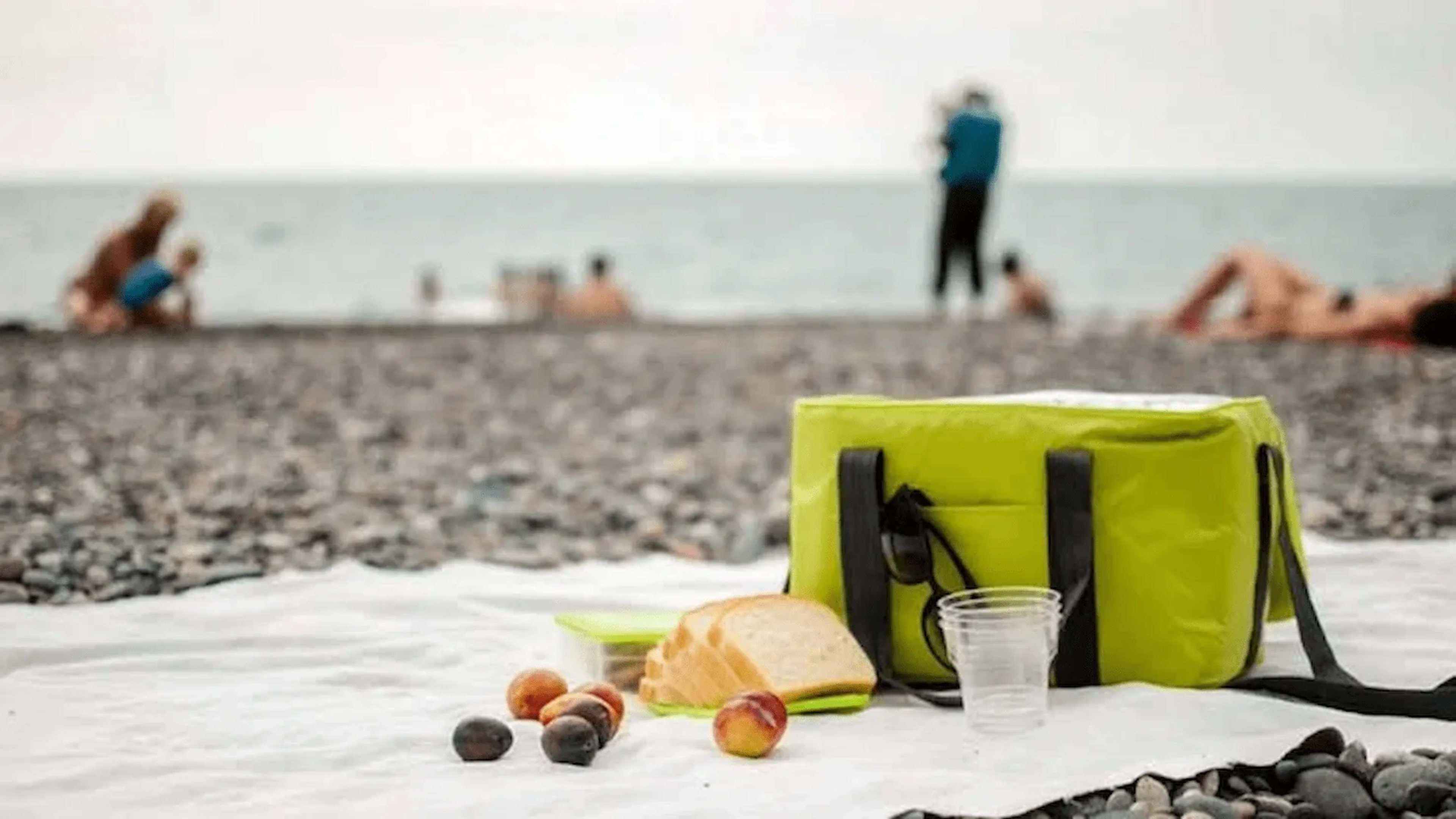 10 snacks saudáveis para levar para a praia