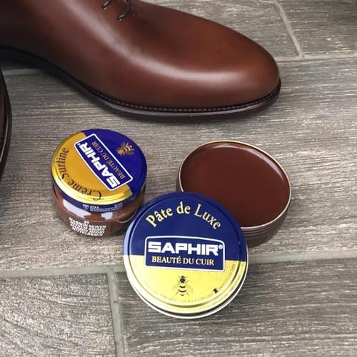 Vue 3 de Saphir Cirage Pate De