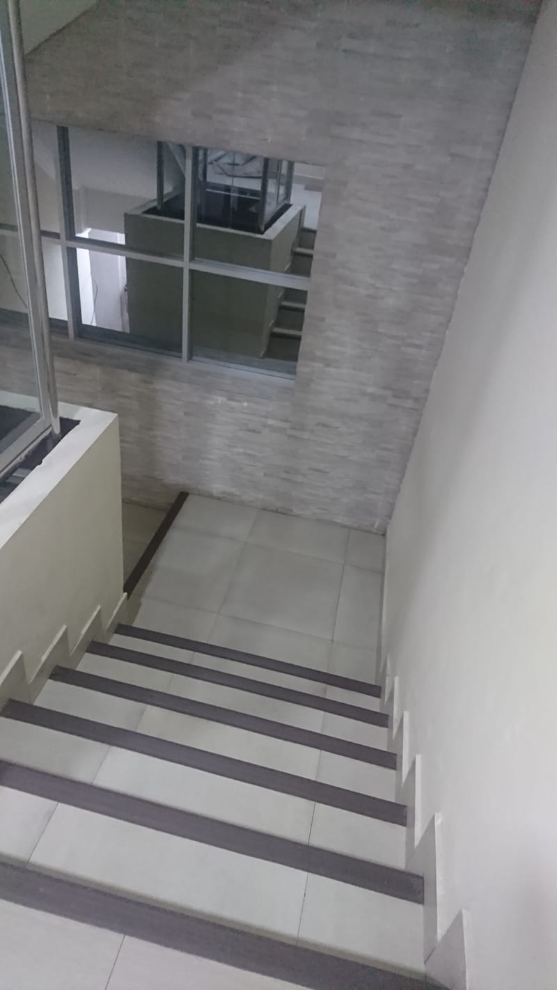 REFACCION DE PASILLOS, GRADERIAS Y BAÑOS EN OFICINAS DEL MINISTERIO DE GOBIERNO — 3