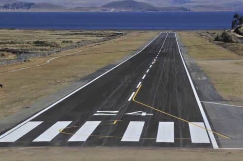 SUPERVISIÓN DEL DISEÑO Y CONSTRUCCIÓN DEL AEROPUERTO “TITO YUPANQUI” DE COPACABANA