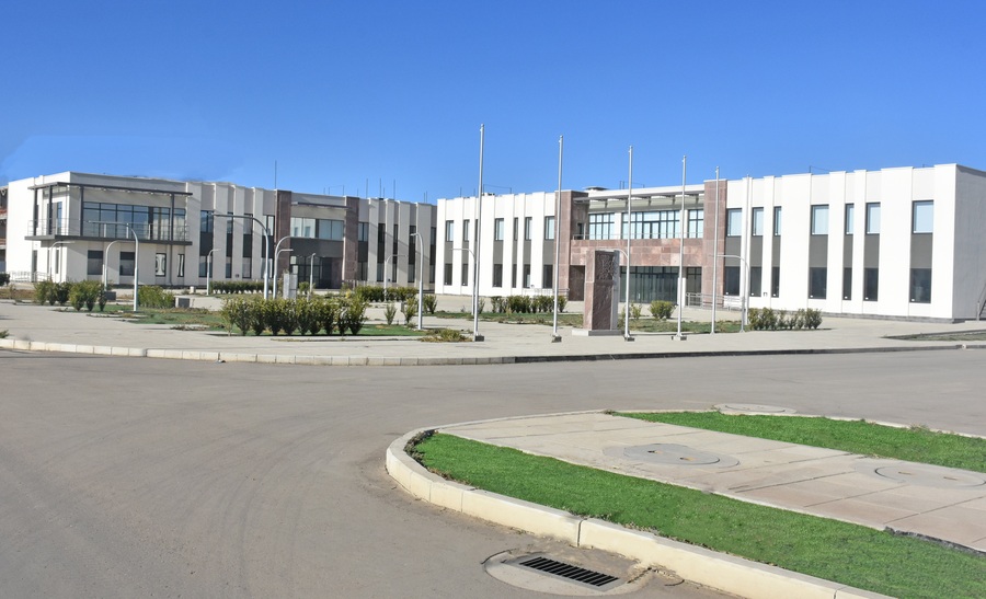 OBRAS DE CONSTRUCCIÓN Y MONTAJE DE EDIFICIOS 0.1, 0.2, 0.3, 0.8 DE ZONA ADMINISTRATIVA-RESIDENCIAL EN LA UBICACIÓN DE OBRA DEL CENTRO DE INVESTIGACIÓN Y TECNOLOGÍA NUCLEAR