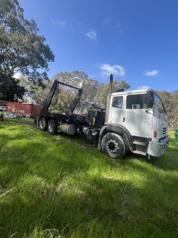 SKIP BIN BUSINESS FOR SALE READY TO GO $220 K CASH FLOW FROM DAY ONE HEAVY DUTY TRUCK and 20 SKIP BI