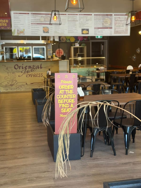 URGENT SALE – Traralgon Restaurant | ONLY $50,000 | Walk In & Start Trading!