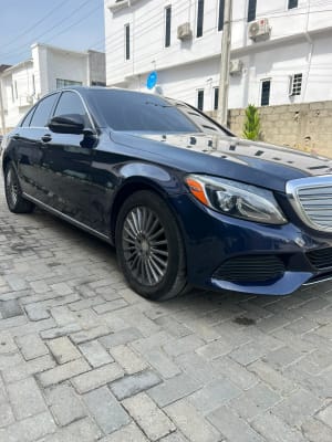 2016 MERCEDES-BENZ C-Class