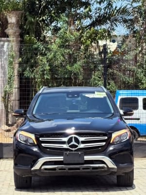 2016 MERCEDES-BENZ GLC