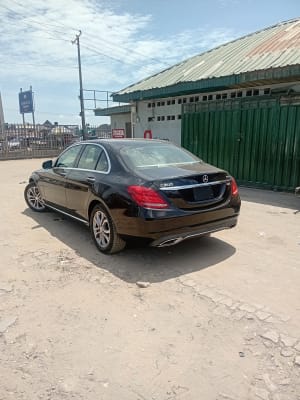 2016 MERCEDES-BENZ C-Class