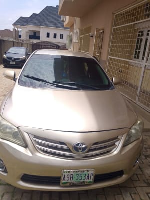 2013 TOYOTA Corolla