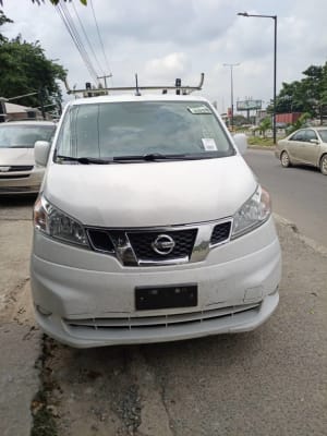 2015 NISSAN NV200