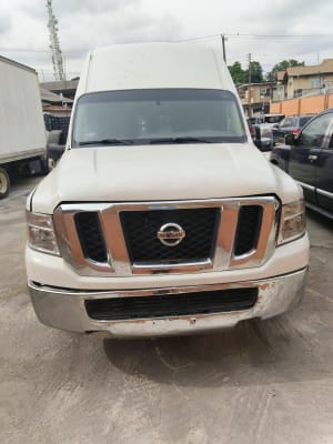2011 NISSAN NV350