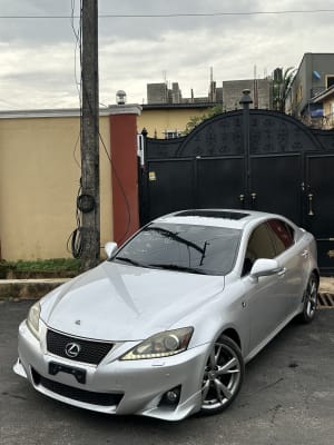 2011 LEXUS IS