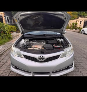 2013 TOYOTA Camry