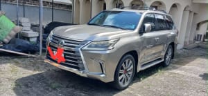 2016 LEXUS LX