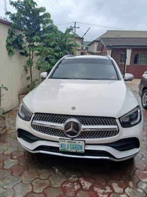 2017 MERCEDES-BENZ GLC