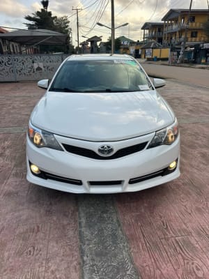 2013 TOYOTA Camry