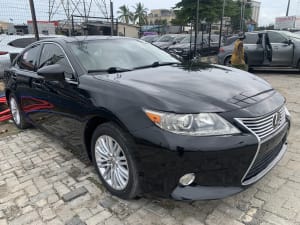 2013 LEXUS ES