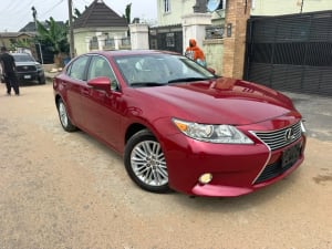 2015 LEXUS ES