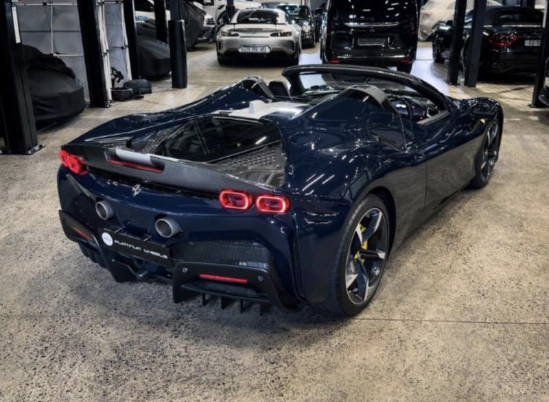 FERRARI FERRARI SF90 SF90 Stradale V8 AWD PHEV Coupe AT Eti Osa