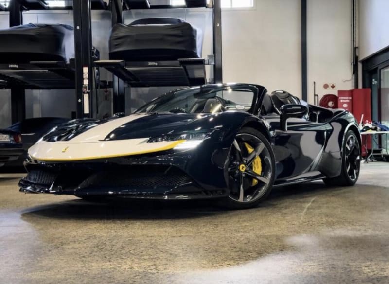 FERRARI FERRARI SF90 SF90 Stradale V8 AWD PHEV Coupe AT Eti Osa