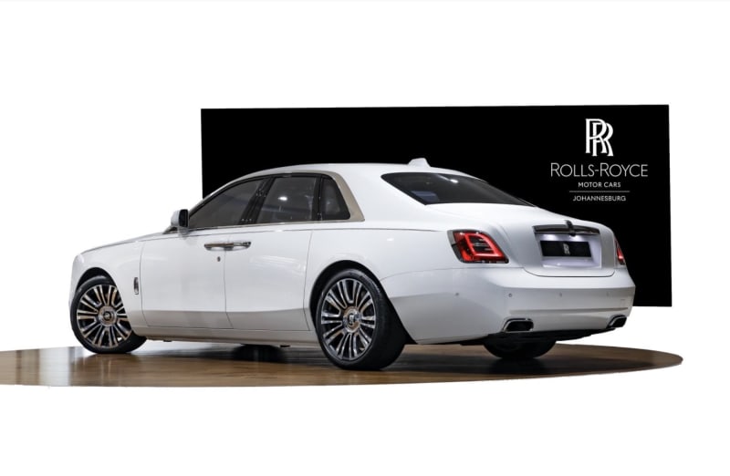 ROLLS-ROYCE RR Ghost Ghost 6.6T V12 AT Eti Osa