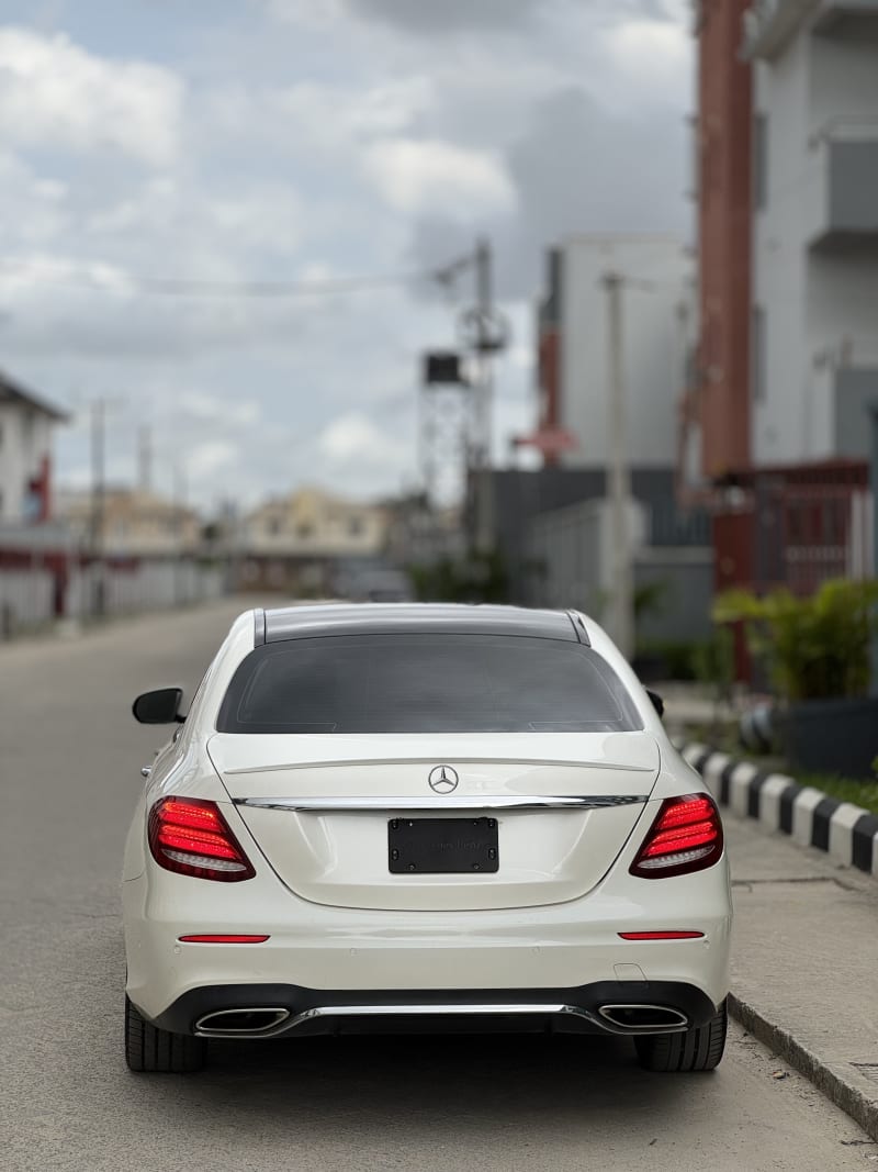 MERCEDES-BENZ E-Class E300 AMG Line Coupe MY21 9G-Tronic Eti Osa