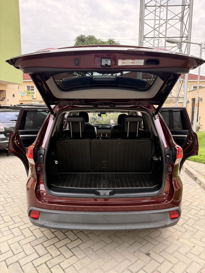 TOYOTA Highlander XLE Eti Osa