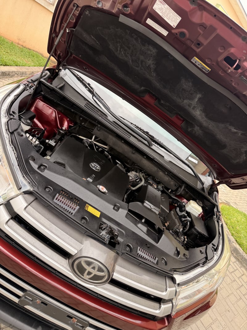 TOYOTA Highlander XLE Eti Osa
