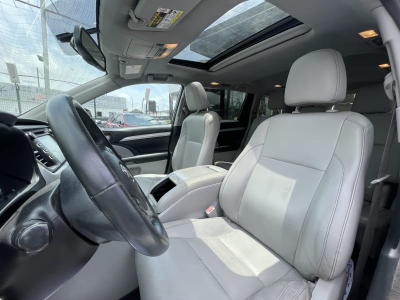 TOYOTA Toyota Highlander XLE Lagos Island