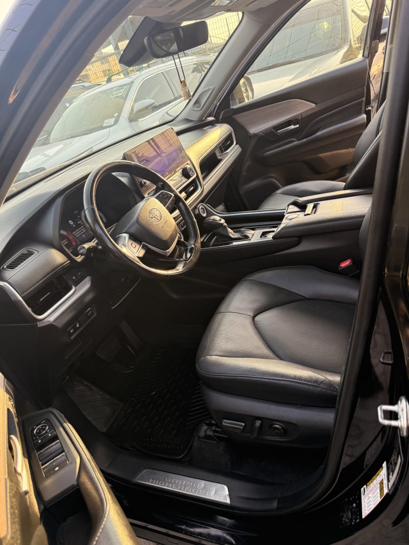 TOYOTA Grand Highlander Limited Eti Osa