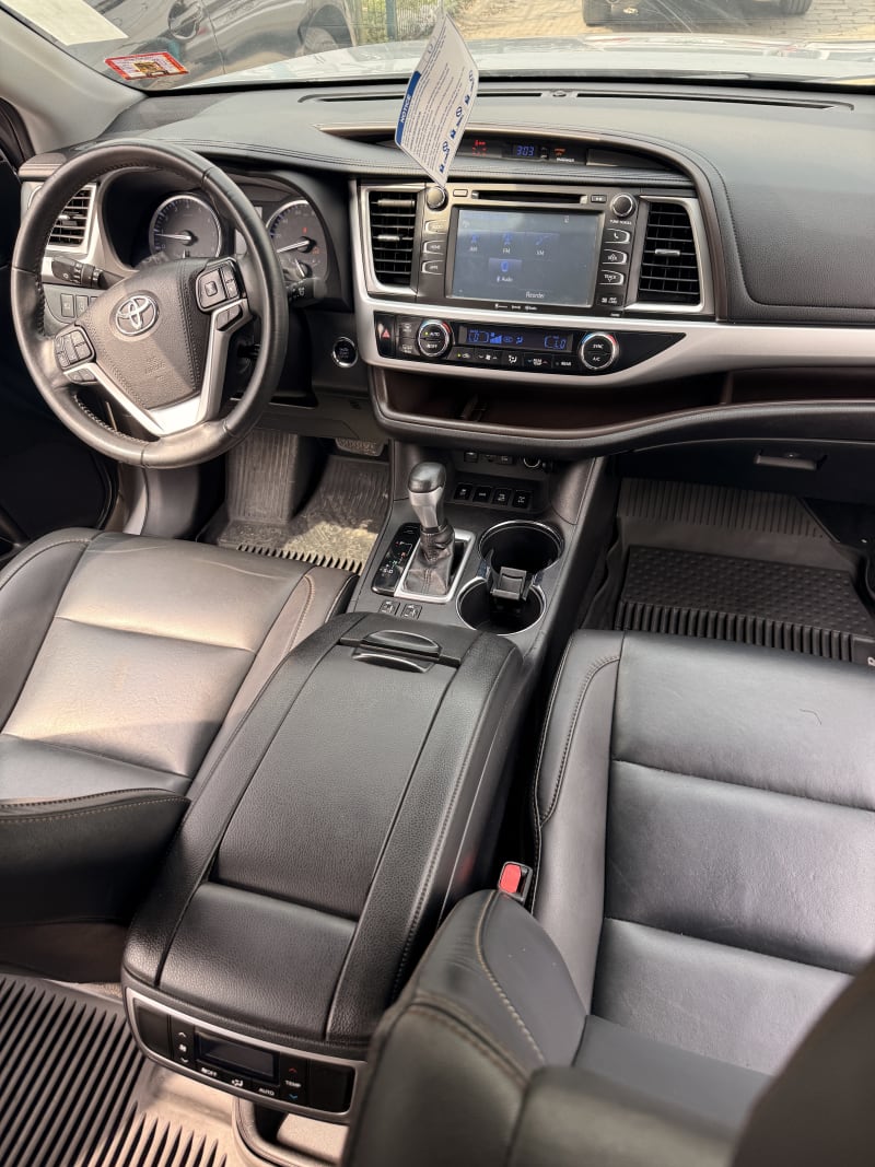 TOYOTA Highlander Limited Eti Osa
