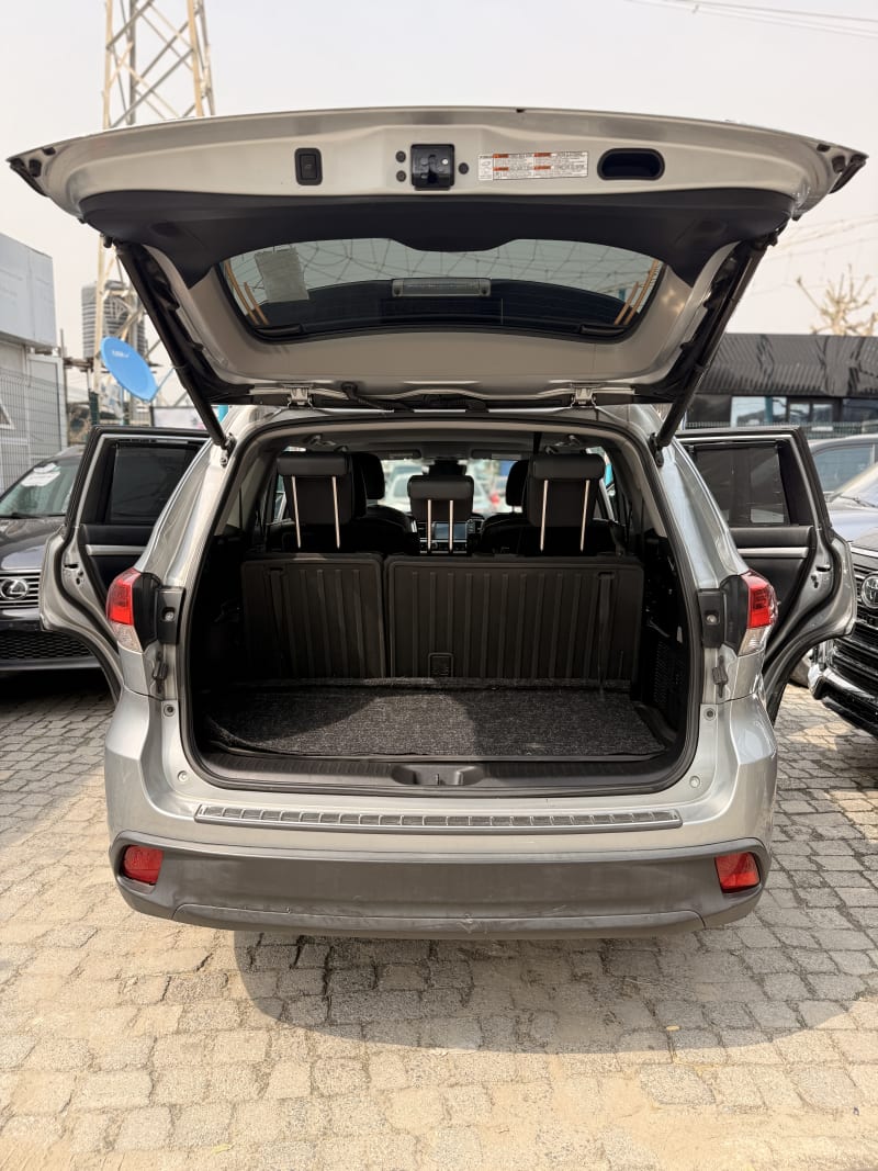 TOYOTA Highlander Limited Eti Osa