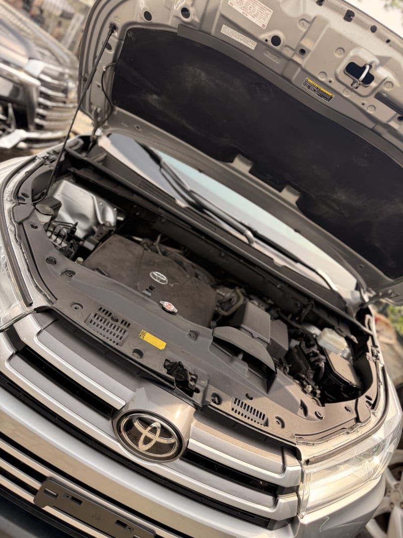 TOYOTA Highlander Limited Eti Osa