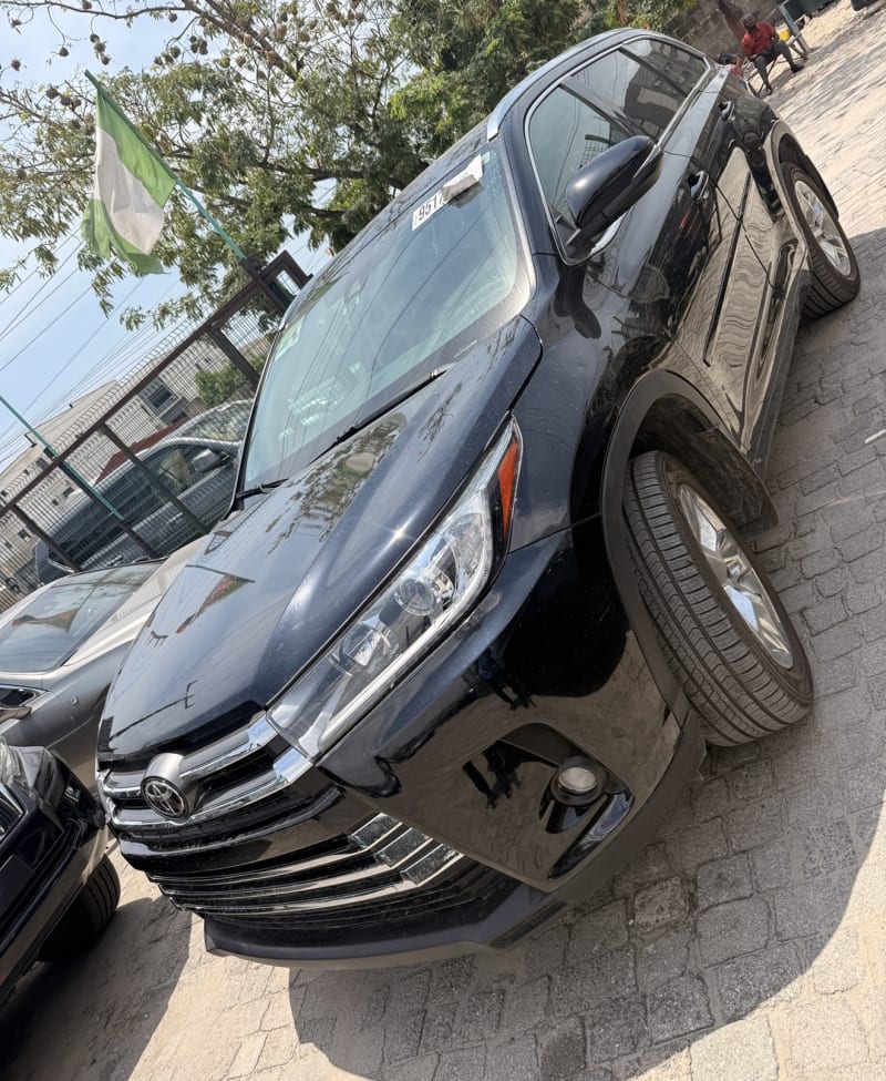TOYOTA Highlander Limited Eti Osa