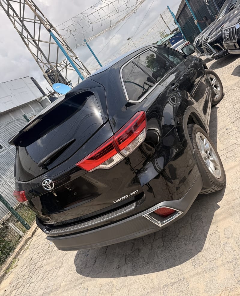 TOYOTA Highlander Limited Eti Osa