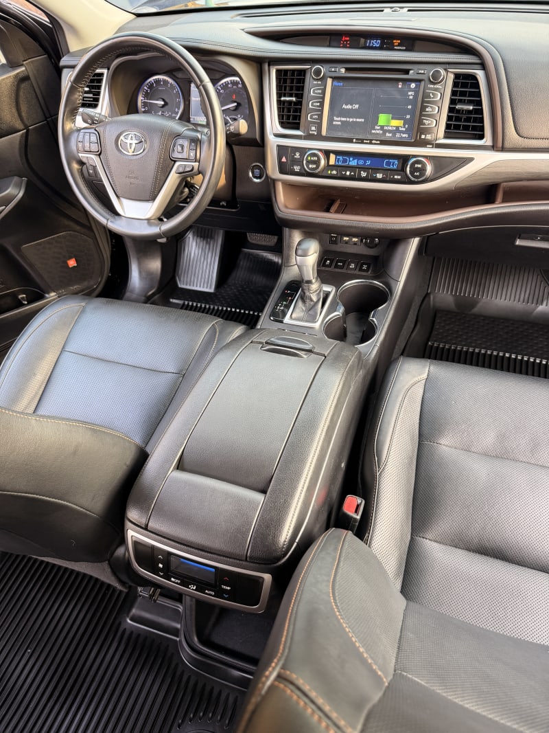 TOYOTA Highlander Limited Eti Osa