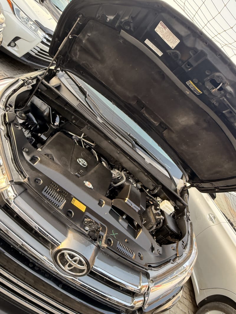 TOYOTA Highlander Limited Eti Osa