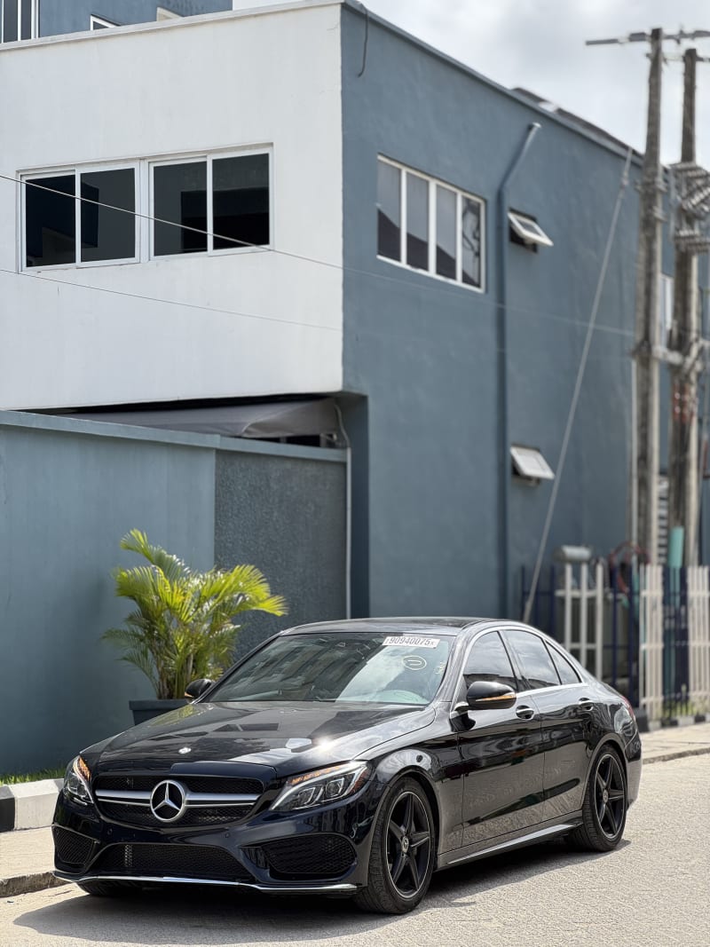 MERCEDES-BENZ C-Class C300 Edition-C 9G-Tronic Lagos Island