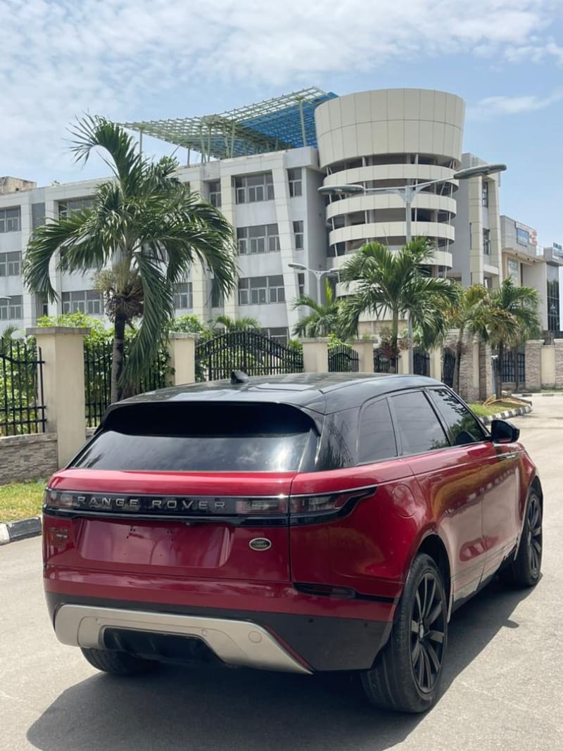 LAND ROVER L-R Range Rover Velar Range Rover Velar 2.0 184kW P250 HSE AWD AT Eti Osa