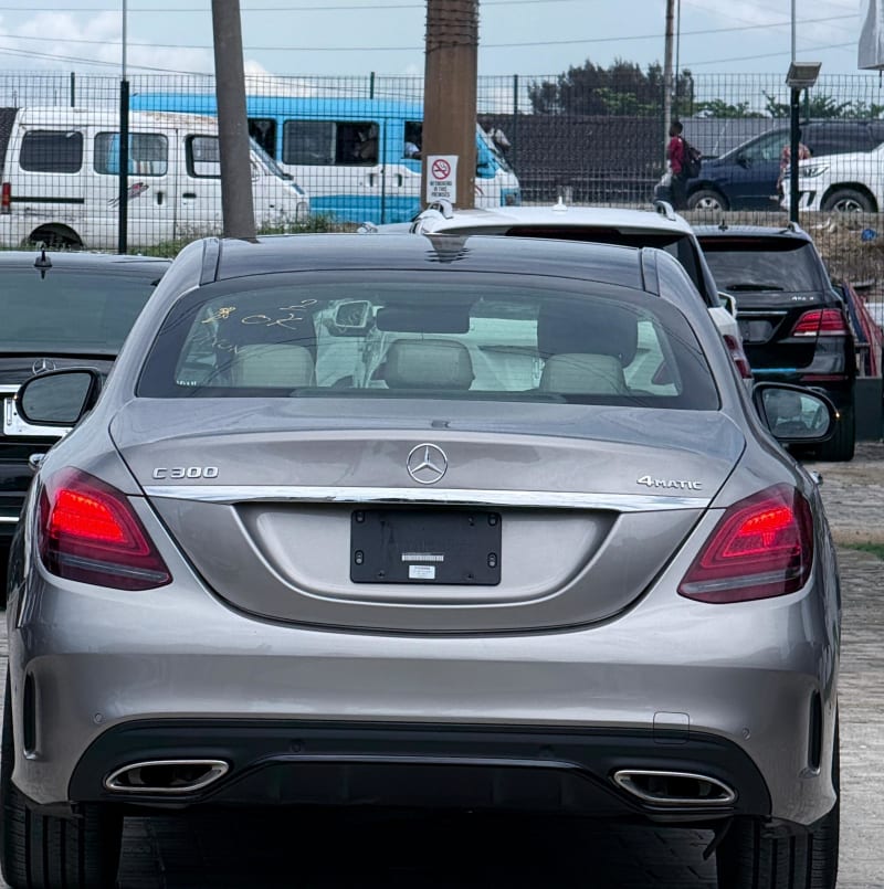 MERCEDES-BENZ MERCEDES-BENZ C-Class C300 4Matic AMG Line Eti Osa