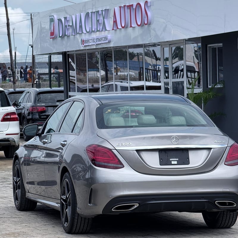 MERCEDES-BENZ MERCEDES-BENZ C-Class C300 4Matic AMG Line Eti Osa