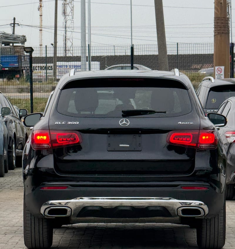 MERCEDES-BENZ MERCEDES-BENZ GLC GLC 300 4MATIC 9G-Tronic Eti Osa