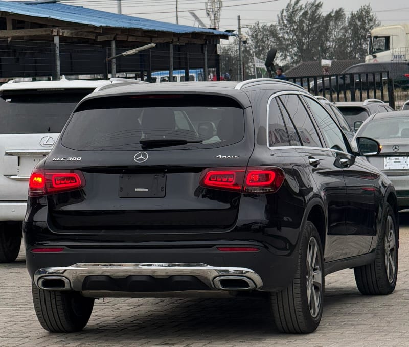 MERCEDES-BENZ MERCEDES-BENZ GLC GLC 300 4MATIC 9G-Tronic Eti Osa