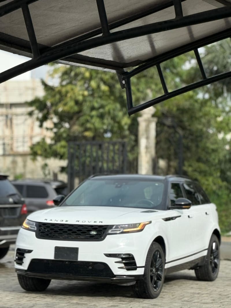 LAND ROVER L-R Range Rover Velar Range Rover Velar 2.0 221kW P300 SE AWD MY19 AT Eti Osa