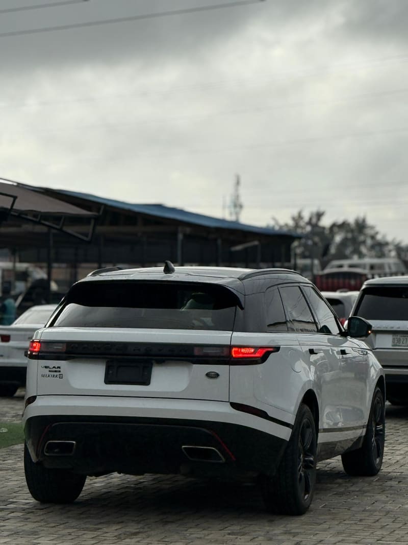 LAND ROVER L-R Range Rover Velar Range Rover Velar 2.0 221kW P300 SE AWD MY19 AT Eti Osa