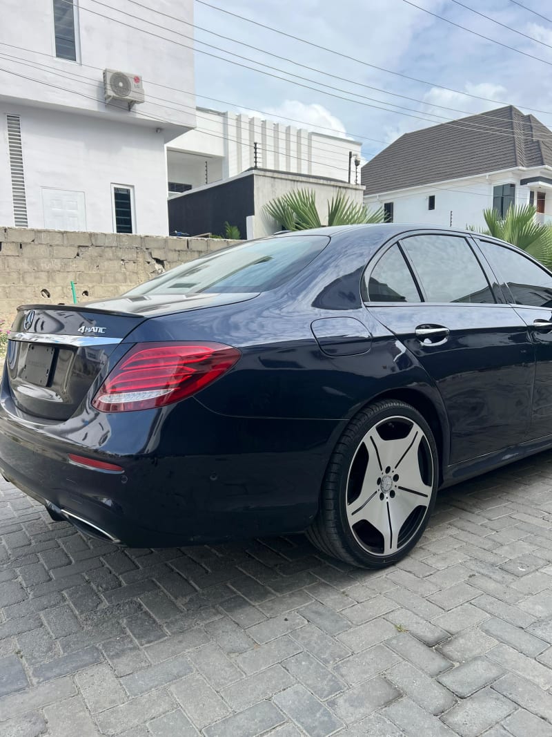 MERCEDES-BENZ MERCEDES-BENZ E-Class E300 Eti Osa