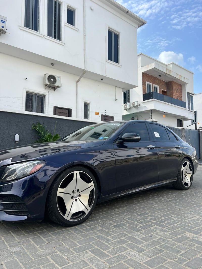 MERCEDES-BENZ MERCEDES-BENZ E-Class E300 Eti Osa