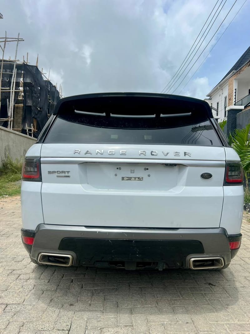 LAND ROVER L-R Range Rover Sport Range Rover Sport 3.0 250kW HSE 4x4 MY18 AT Eti Osa