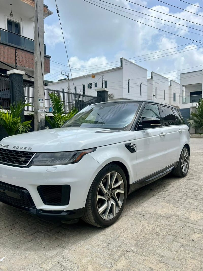 LAND ROVER L-R Range Rover Sport Range Rover Sport 3.0 250kW HSE 4x4 MY18 AT Eti Osa