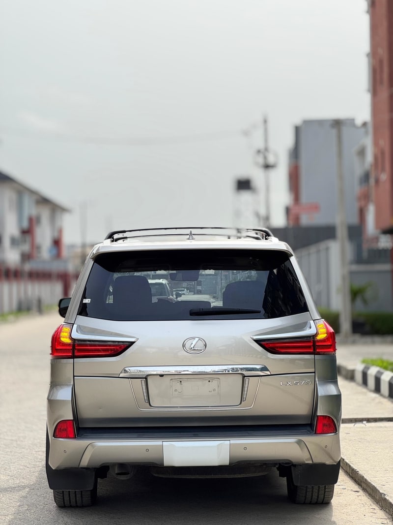 LEXUS LX 570 4WD AT Eti Osa