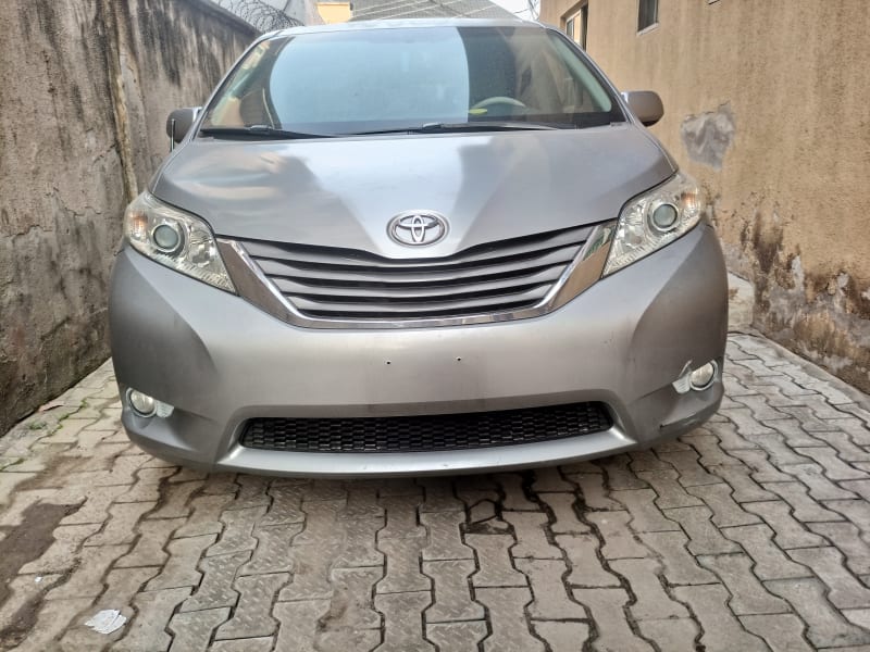 TOYOTA TOYOTA Sienna XLE Oshodi-Isolo