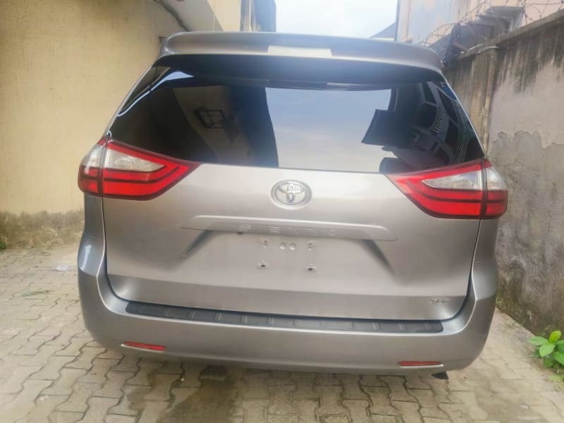 TOYOTA TOYOTA Sienna XLE Oshodi-Isolo